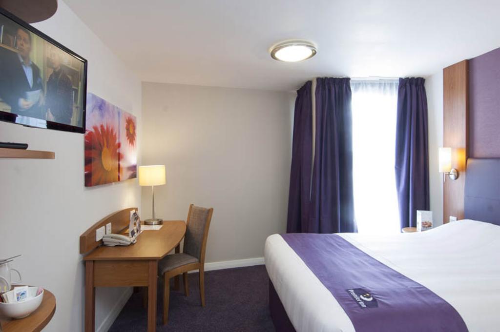 Premier Inn Watford - Croxley Green Bilik gambar