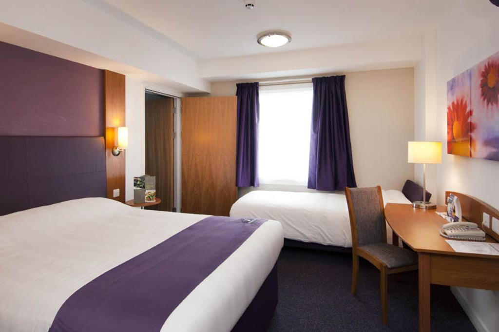 Premier Inn Watford - Croxley Green Bilik gambar