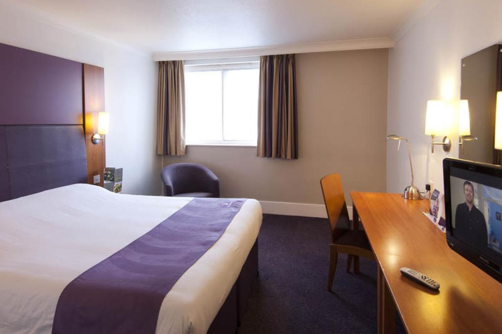 Premier Inn Watford - Croxley Green Bilik gambar