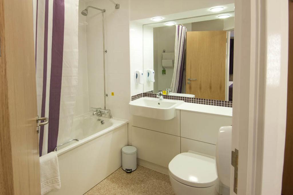 Premier Inn Watford - Croxley Green Bilik gambar